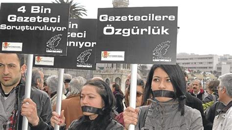 Türkiye klasiği: 16 gazeteci yargılandı, 2 gazeteciye 1 yıl 6 ay 15 gün hapis